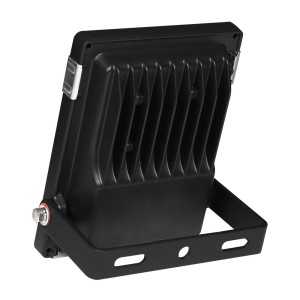 https://discount-led.fr/es/ Foco de exterior RGB de 10W & CCT controlable  63,20 €  50,56 €    FUTT05 - 100686