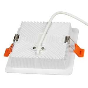 https://discount-led.fr/fr/ Plafonnier LED carré 9W RGB&CCT pilotable 120 x 120 mm  35,70 €  28,56 €    FUT064