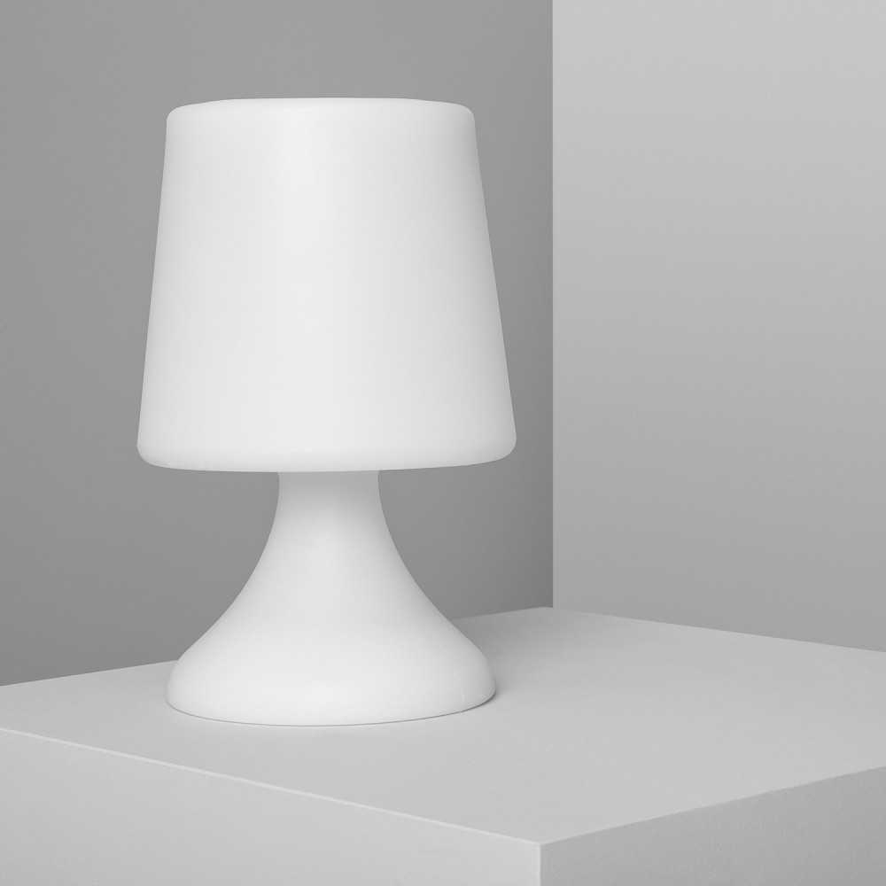https://design-led.fr/fr/ Lampe à Poser LED Extérieure Portative Uyoga RGBW avec Haut-Parleur Bluetooth et Batterie Rechargea...