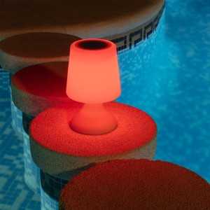 https://design-led.fr/fr/ Lampe à Poser LED Extérieure Portative Uyoga RGBW avec Haut-Parleur Bluetooth et Batterie Rechargea...