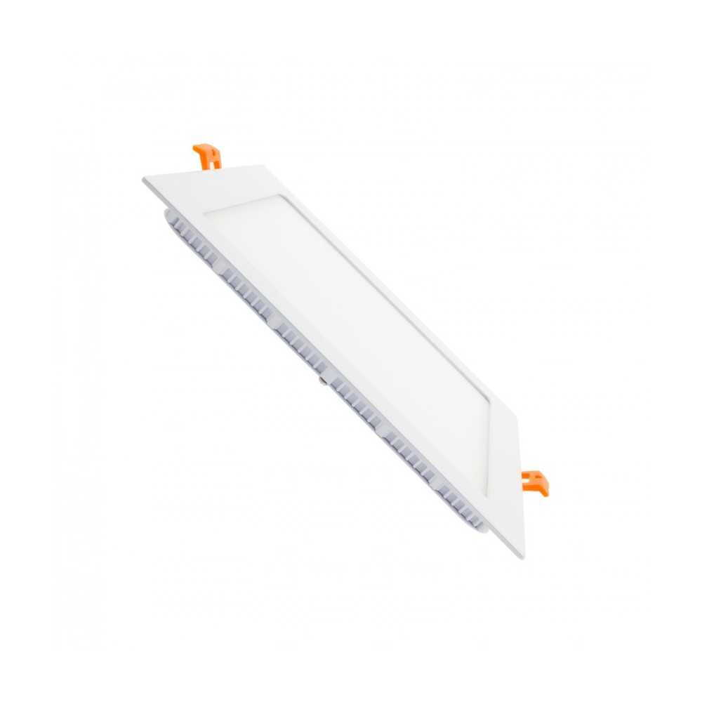 https://design-led.fr/pt/ Telha LED quadrada Extra-Plate 18W branco 3000k 225x225mm 2285 10,30 € 7,21 € -30%