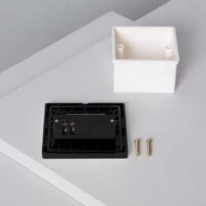 https://design-led.fr/nl/ LED zwaailamp zwart Afgewerkt 1,5W 4000K C01045 10,70 € 9,10 €