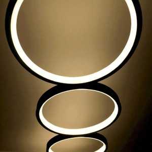 https://design-led.fr/it/ Natalie 30W LED lampada da terra 3000K nero 117,00 € 99,45 € LN1414-N
