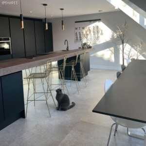 https://design-led.fr/de/ Set zylindrische Metallrosetten mit 1 Loch Ø 120 schwarz 6,80 € 5,78 € KRM57FCVN