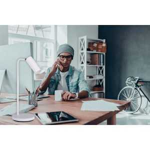 https://discount-led.fr/es/ Lámpara de escritorio LED blanca LEADIE 4,6W CTT  59,80 €  47,84 €    35290