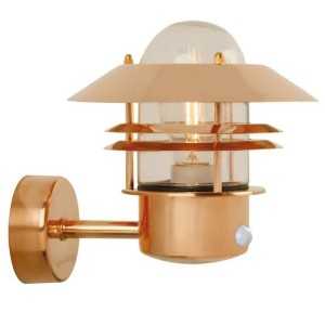 https://design-led.fr/it/ Blokhus Up Sensor Lampada da parete in rame E27 IP54 219,00 € 186,15 € 25031030