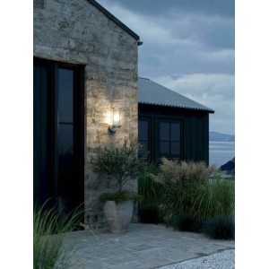 https://design-led.fr/it/ Lampada da parete Linton Acciaio zincato E27 IP54 79,90 € 67,91 € 2218281031