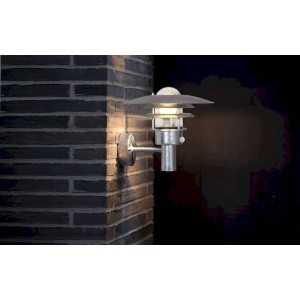 https://design-led.fr/nl/ Lonstrup 32 Sensor wandlamp Verzinkt staal E27 IP44 114,00 € 96,90 € 71412031