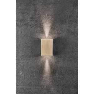 https://design-led.fr/it/ Fold 10 Lampada da parete Acciaio zincato 7,5W 3000K IP54 159,90 € 135,92 € 2019041031